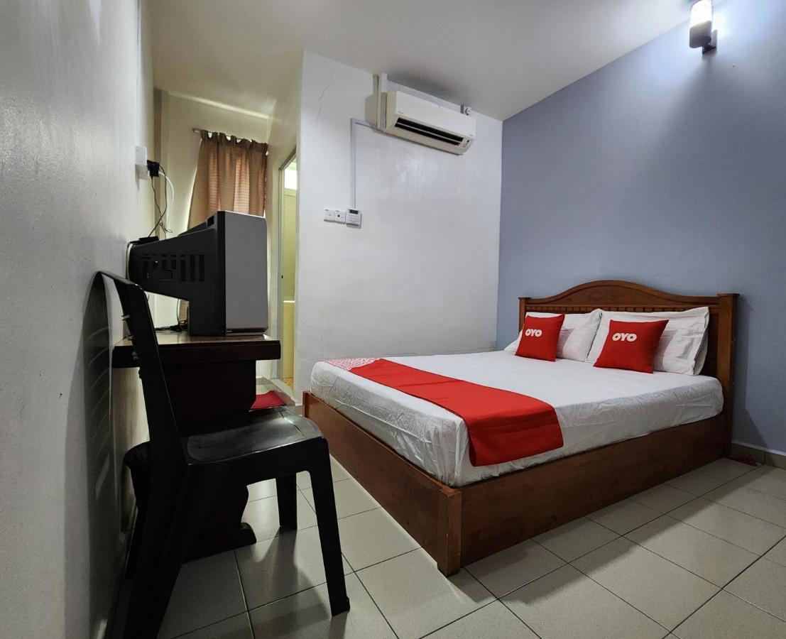 Oyo 90743 Hotel Ban Cheong Kangar Eksteriør billede