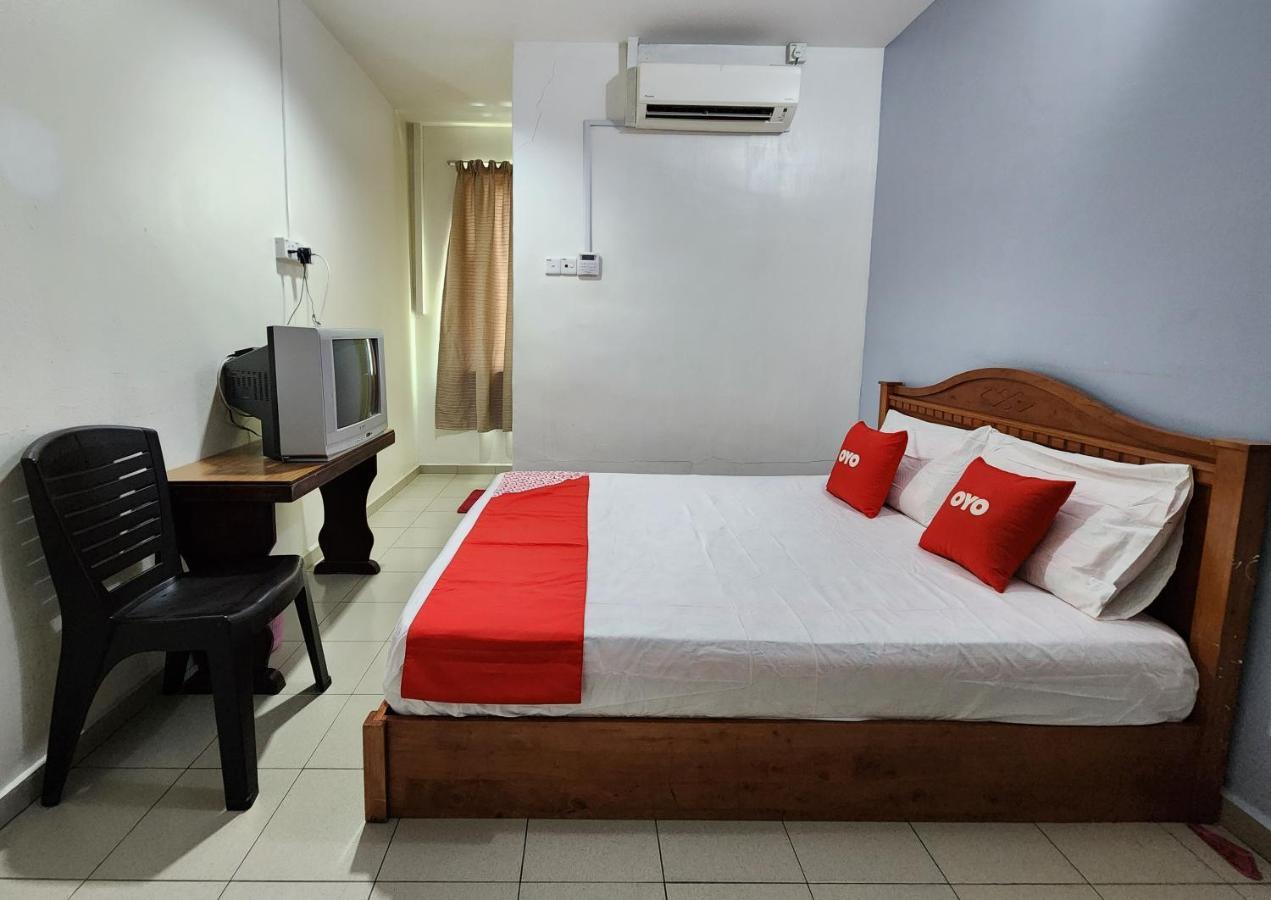 Oyo 90743 Hotel Ban Cheong Kangar Eksteriør billede