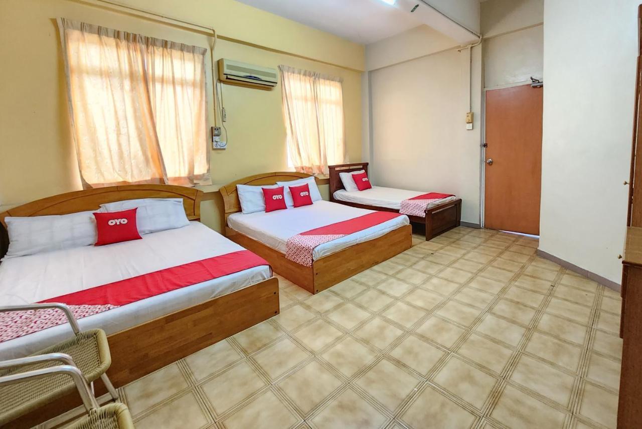 Oyo 90743 Hotel Ban Cheong Kangar Eksteriør billede