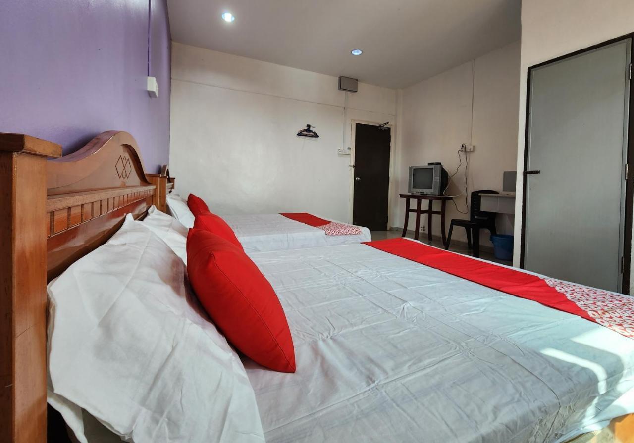 Oyo 90743 Hotel Ban Cheong Kangar Eksteriør billede