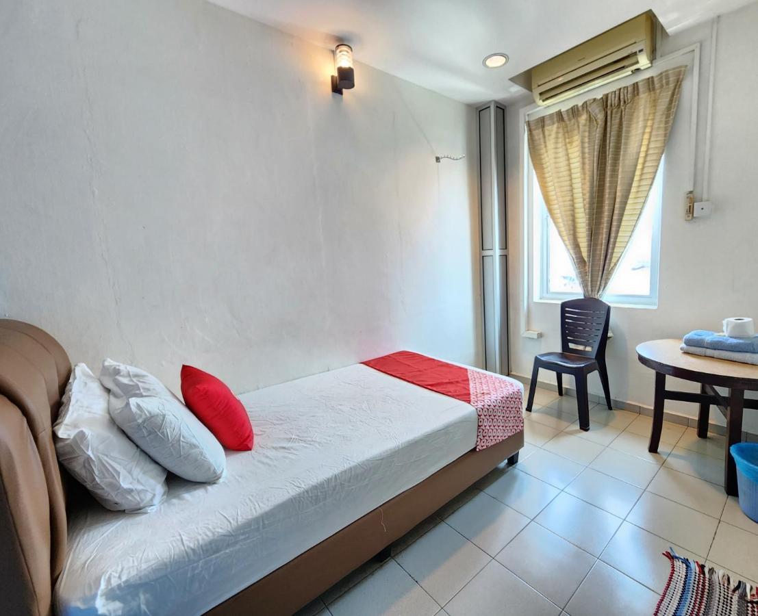Oyo 90743 Hotel Ban Cheong Kangar Eksteriør billede